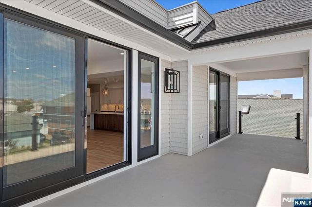 17 I Street, Seaside Park, NJ 08752