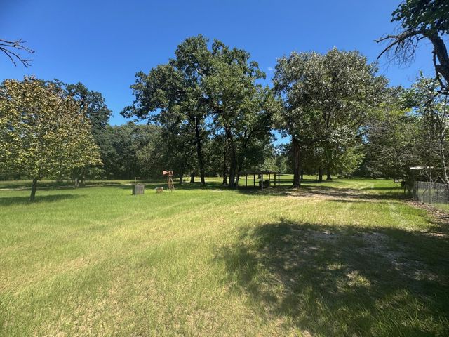 390 Pr 5200, Kennard, TX 75847