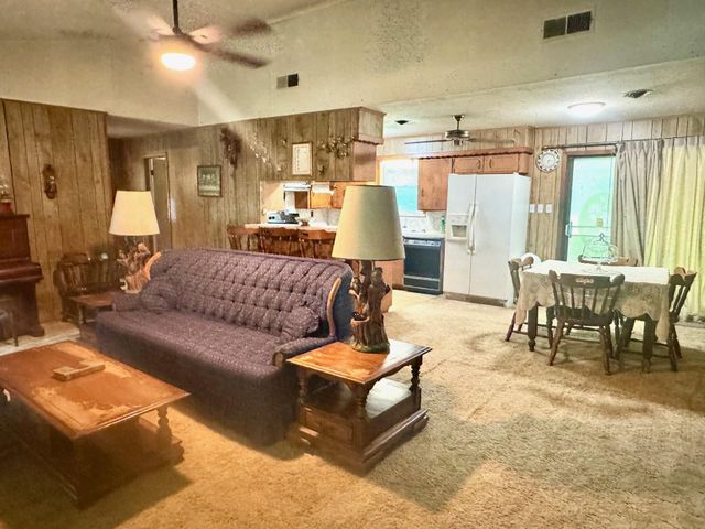 390 Pr 5200, Kennard, TX 75847
