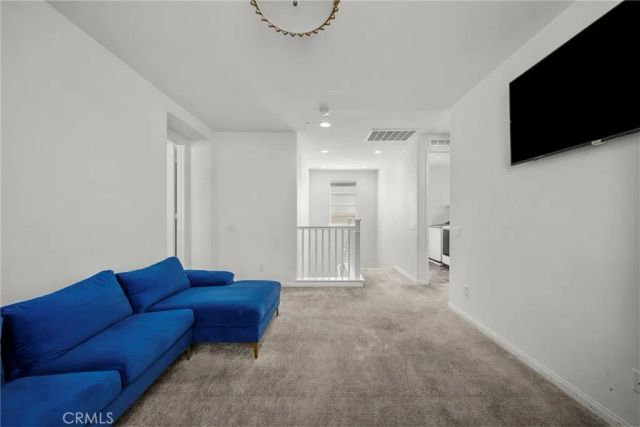 370 Campbell Court, Santa Paula, CA 93060