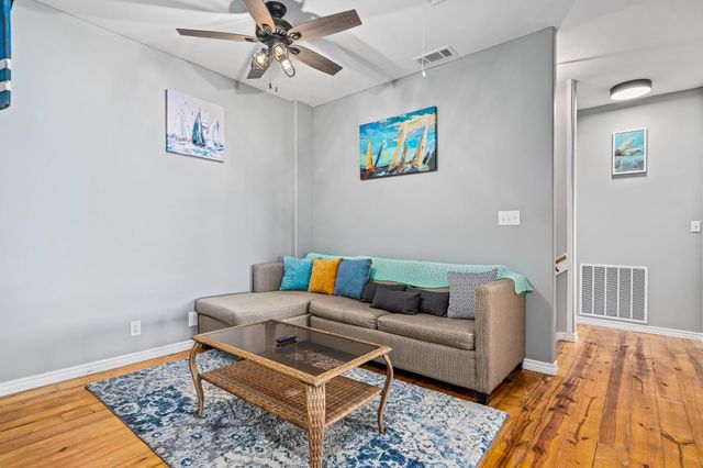 139 Lakeshore DR, Rockport, TX 78382