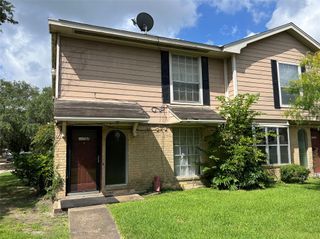 13527 Castilian Drive 1, Houston, TX 77015