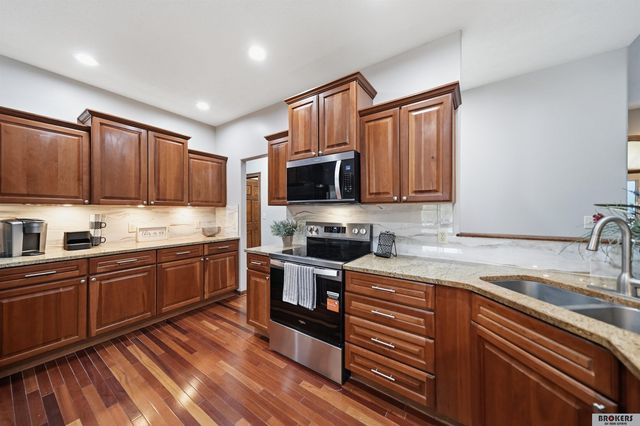 2439 emily Lane, Lincoln, NE 68512