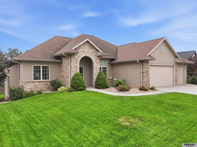 2439 emily Lane, Lincoln, NE 68512