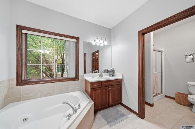 2439 emily Lane, Lincoln, NE 68512