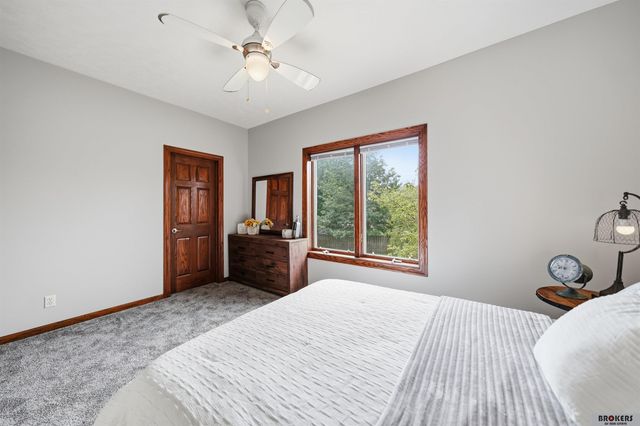 2439 emily Lane, Lincoln, NE 68512
