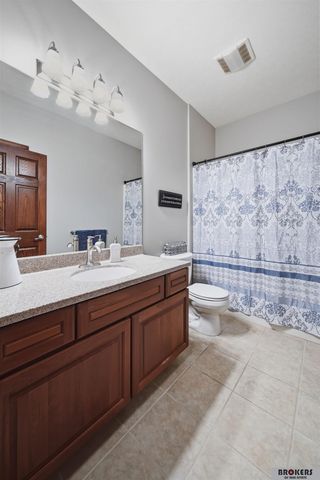 2439 emily Lane, Lincoln, NE 68512