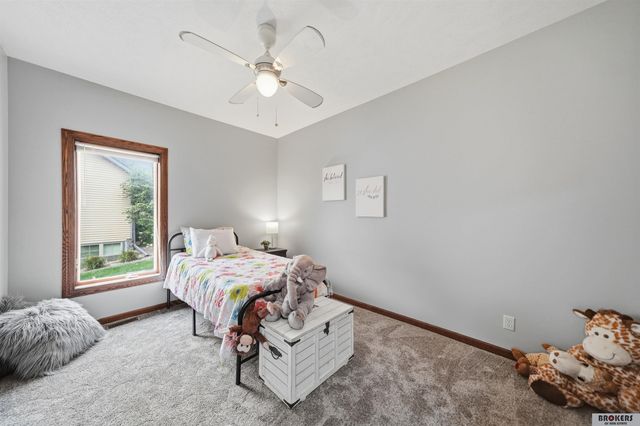 2439 emily Lane, Lincoln, NE 68512