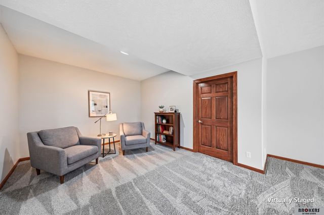2439 emily Lane, Lincoln, NE 68512