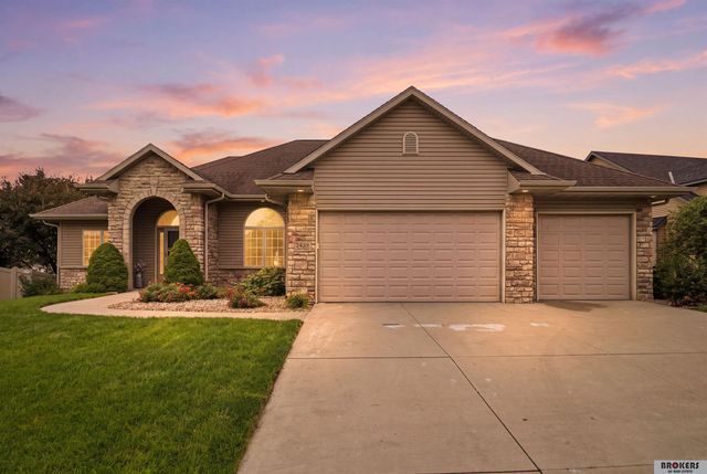 2439 emily Lane, Lincoln, NE 68512
