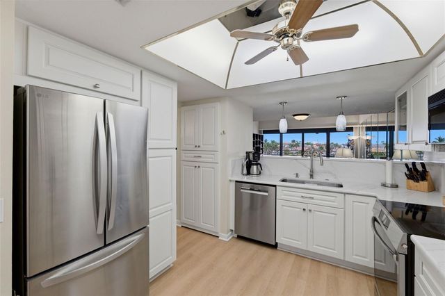 2775 KIPPS COLONY DRIVE S 305, Gulfport, FL 33707