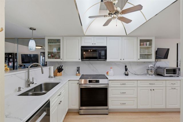 2775 KIPPS COLONY DRIVE S 305, Gulfport, FL 33707