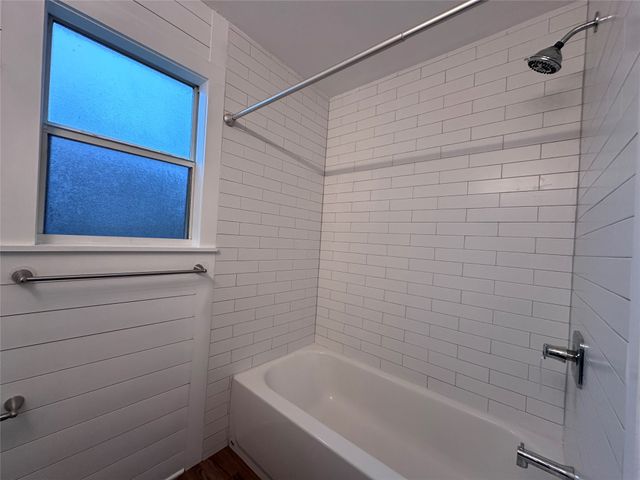 209 W County Line Road, Royse City, TX 75189