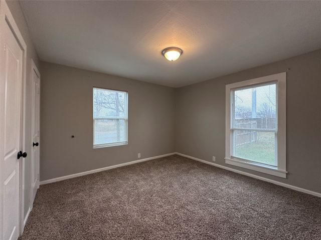 209 W County Line Road, Royse City, TX 75189