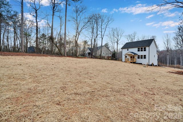 146 Forest Creek Drive, Statesville, NC 28625
