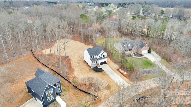146 Forest Creek Drive, Statesville, NC 28625