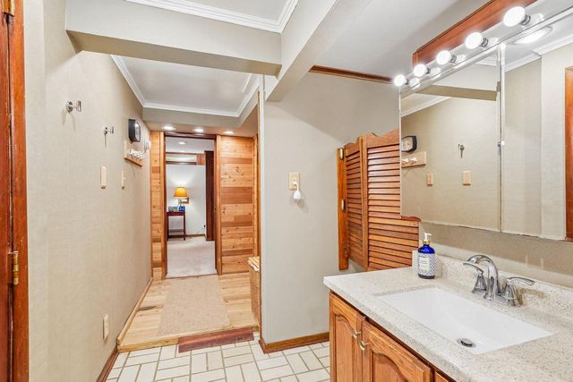 2917 Waunona WAY, Madison, WI 53713