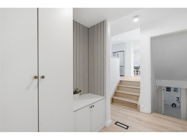 5981 S Vivian St, Littleton, CO 80127
