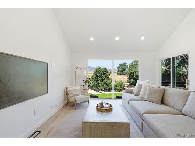 5981 S Vivian St, Littleton, CO 80127