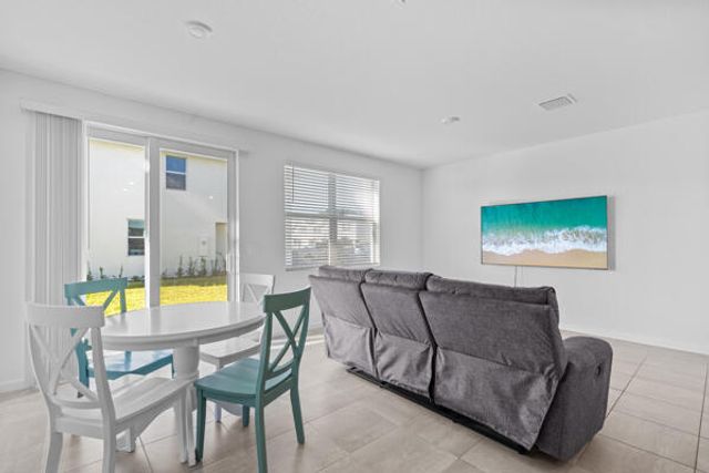 419 Salisbury Circle, Fort Pierce, FL 34982