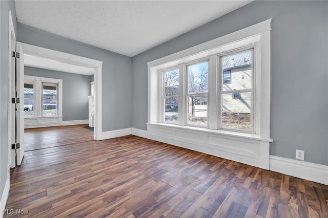 243 S Balch Street, Akron, OH 44302