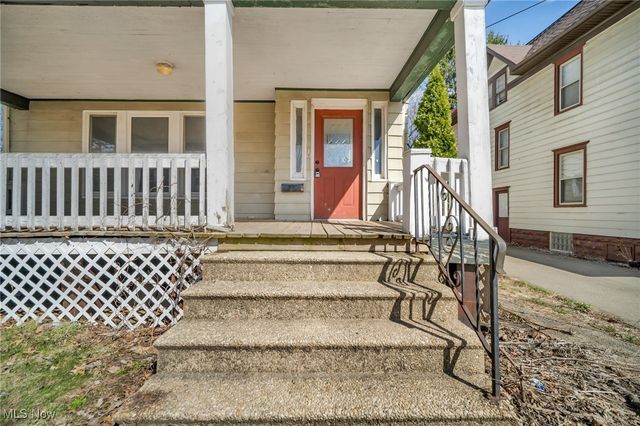 243 S Balch Street, Akron, OH 44302