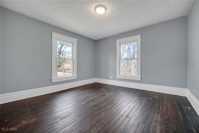 243 S Balch Street, Akron, OH 44302