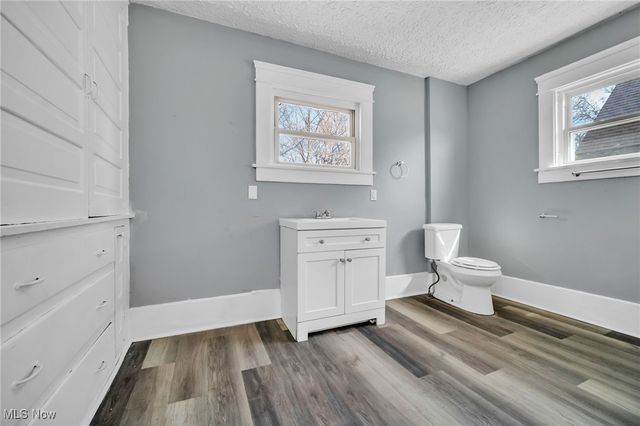 243 S Balch Street, Akron, OH 44302