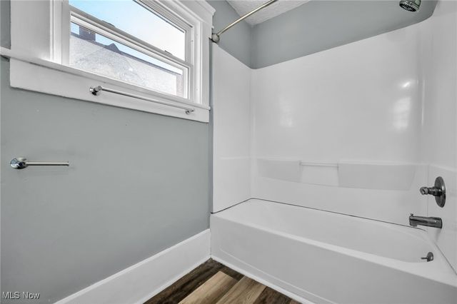 243 S Balch Street, Akron, OH 44302