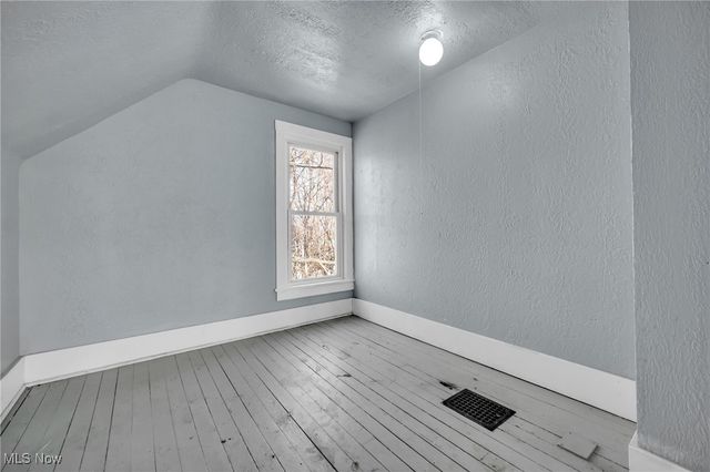 243 S Balch Street, Akron, OH 44302