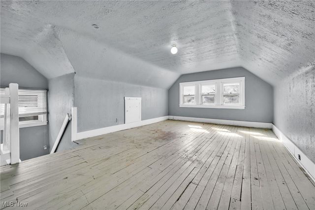 243 S Balch Street, Akron, OH 44302