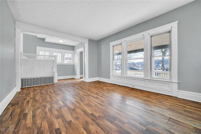 243 S Balch Street, Akron, OH 44302