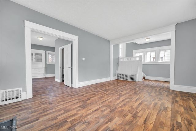 243 S Balch Street, Akron, OH 44302