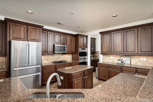 24806 Ellesmere, San Antonio, TX 78257