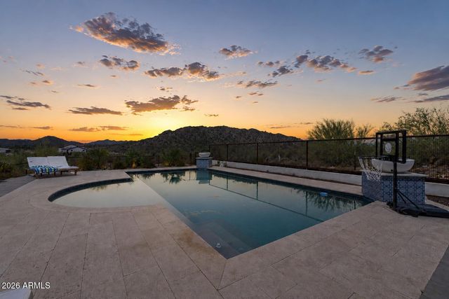 3120 W HOOPER Trail, San Tan Valley, AZ 85144