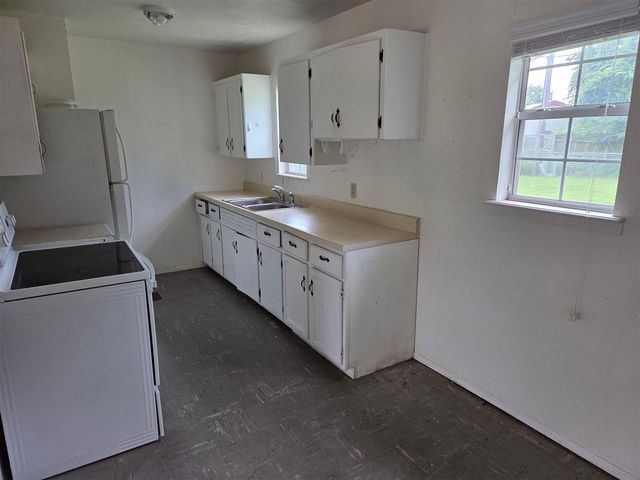 418 NW Glendale Dr, Lawton, OK 73507