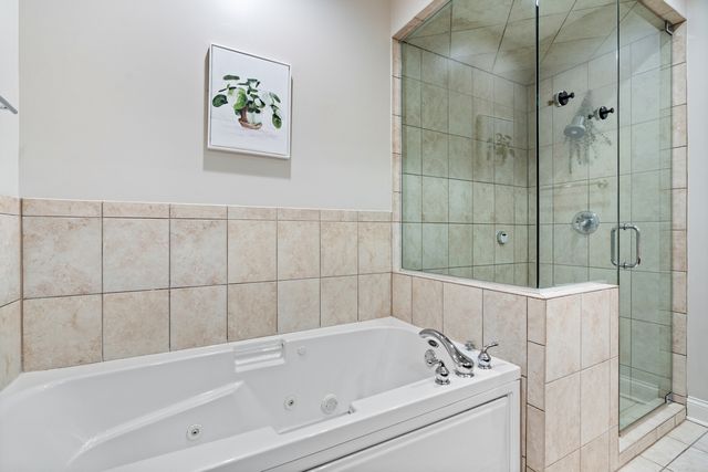 1056 W Lawrence Avenue 2C, Chicago, IL 60640