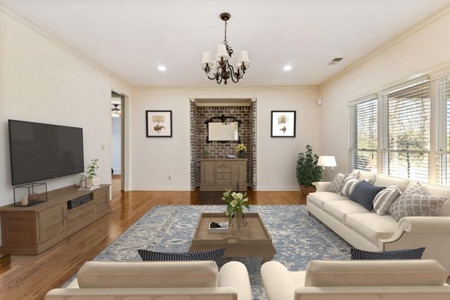 10820 WHISPER HOLLOW CV, Collierville, TN 38017