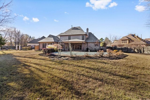 10820 WHISPER HOLLOW CV, Collierville, TN 38017