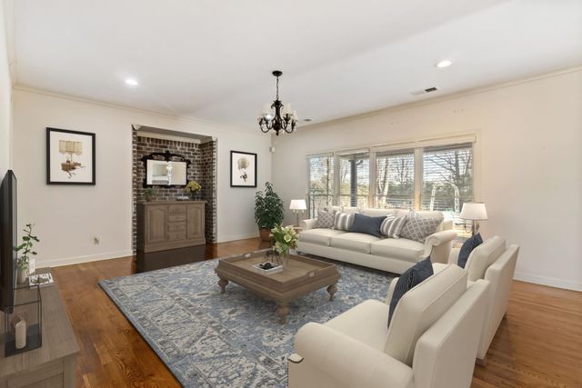 10820 WHISPER HOLLOW CV, Collierville, TN 38017