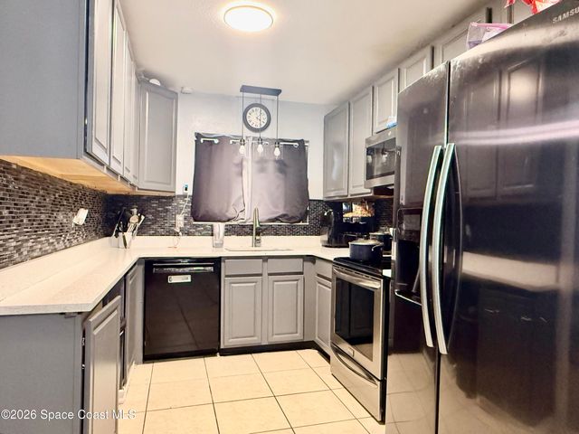 190 Abalone Road NW, Palm Bay, FL 32907