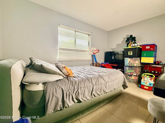 190 Abalone Road NW, Palm Bay, FL 32907