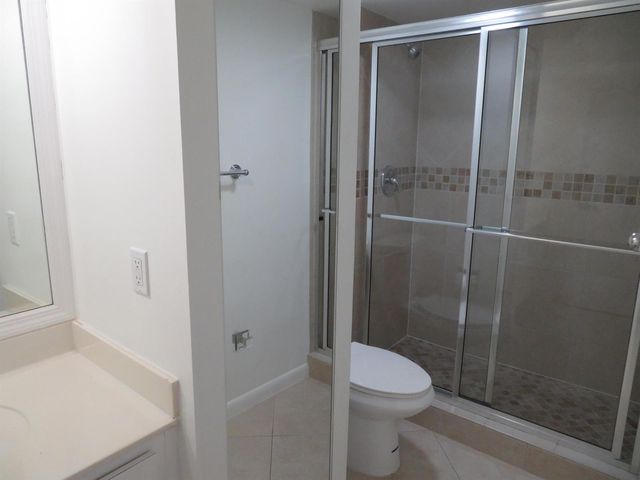 1700 EMBASSY Drive 708, West Palm Beach, FL 33401