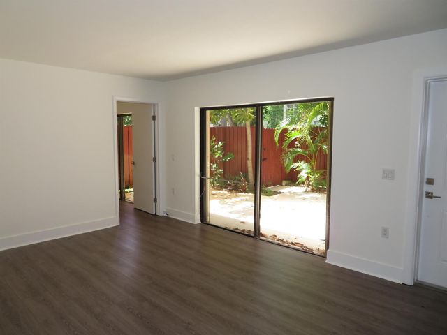 1700 EMBASSY Drive 708, West Palm Beach, FL 33401