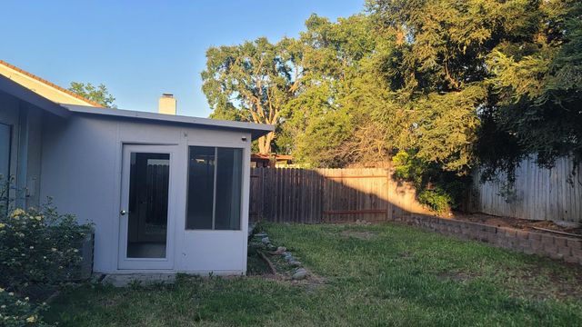 3912 Sitting Bull Way, Antelope, CA 95843