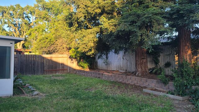 3912 Sitting Bull Way, Antelope, CA 95843
