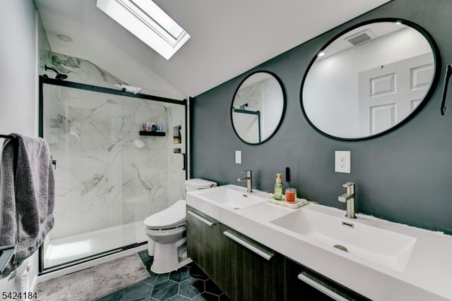 305 Buttfield Dr, Plainfield City, NJ 07060
