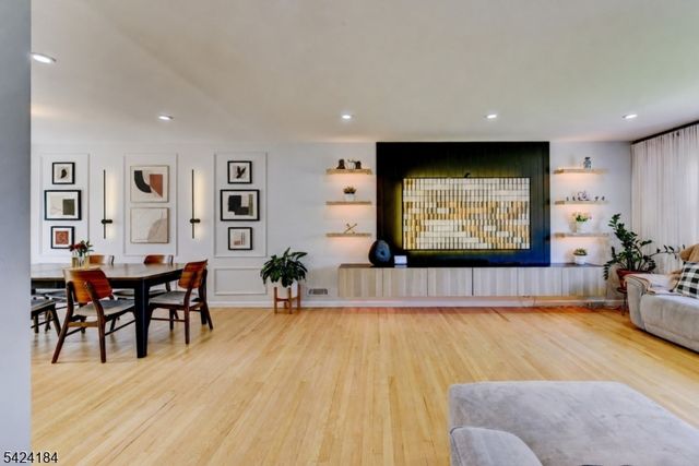 305 Buttfield Dr, Plainfield City, NJ 07060