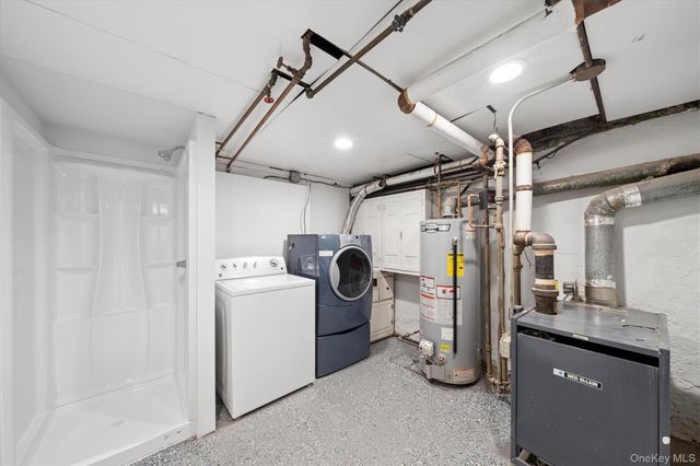 85-55 67Th Road, Rego Park, NY 11374