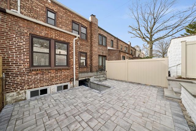 85-55 67Th Road, Rego Park, NY 11374